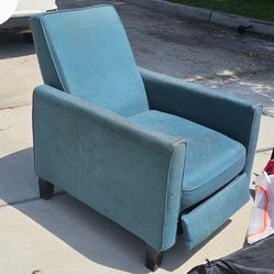 Free mini recliner