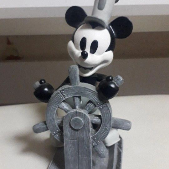 Walt Disney Limited Edition #01495 Mickey Mouse Steamboat Willie Bobble Dobble Black/White Collectible Figurine