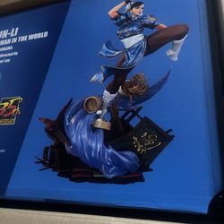 Chun Li 1/4 scale statue-LIMITED EDITION -35th Anniversary  mint condition in unopened box