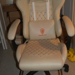 Dowinx Gaming Chair Ergonomic with Footrest and Massage Lumbar Support, High Back PU Leather Ivory