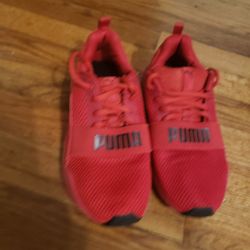 New Kid's Sz 3 Pumas 