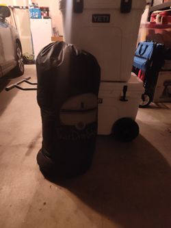 Screen room for teardrop tag trailer