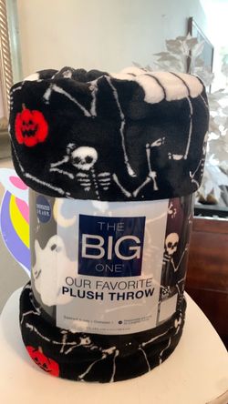 Halloween Plush Throw Blanket Oversize 5 ft. X 6 ft.