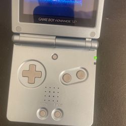 Game Boy Advanced SP