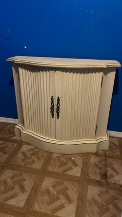 Small storage chest