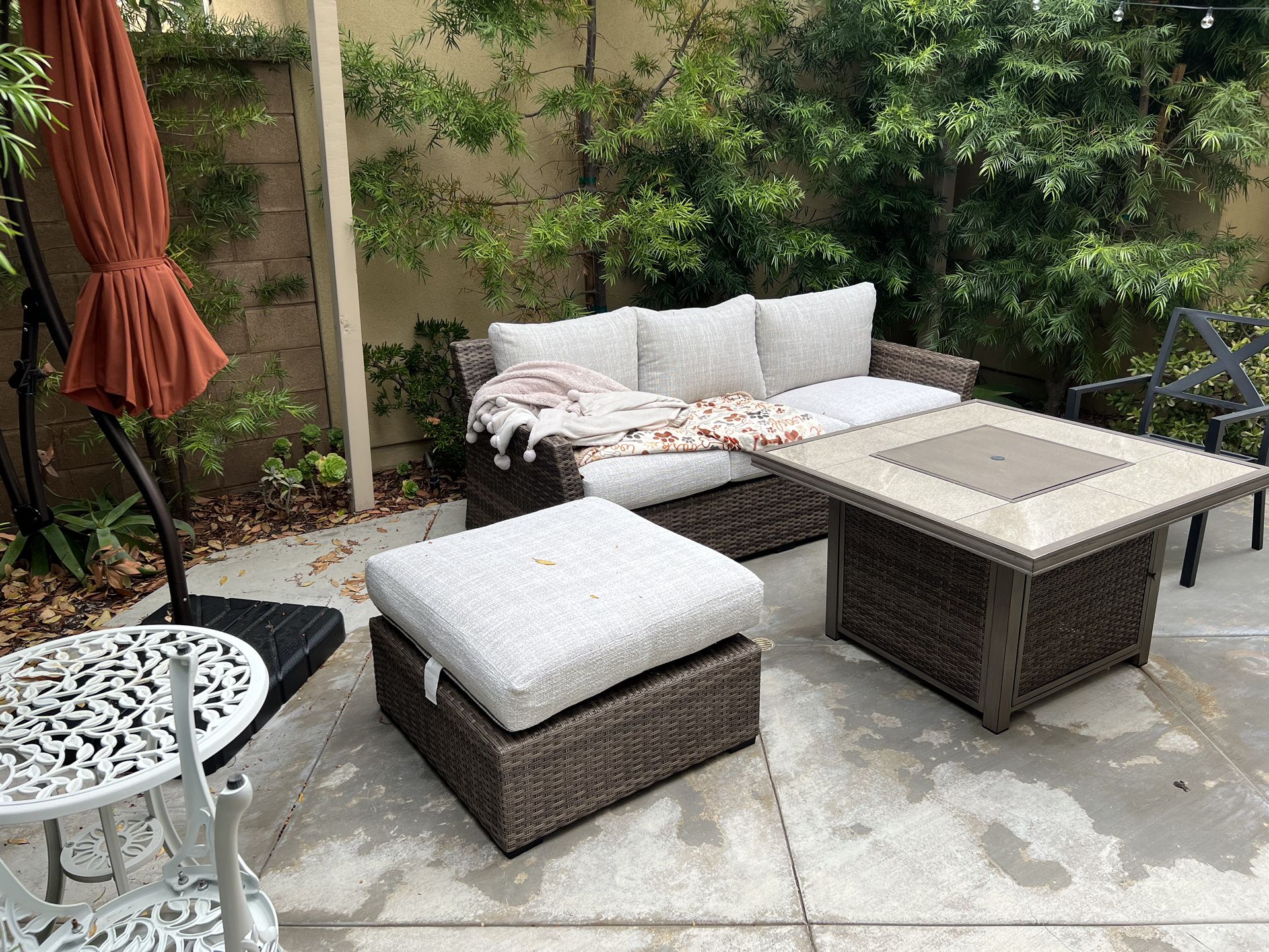 Patio furniture Set With Brand New Fire Pit 