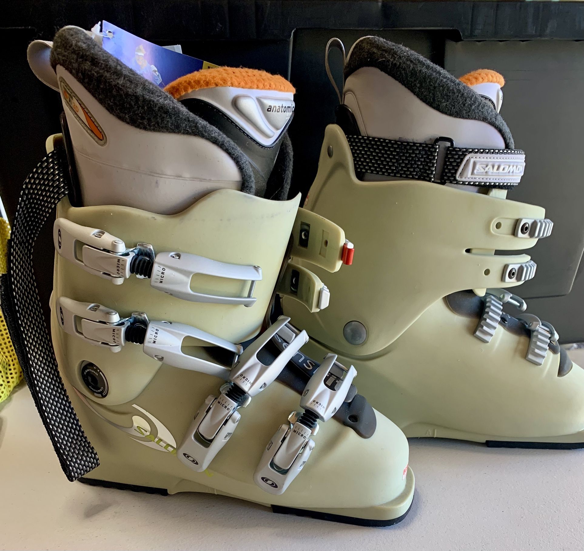 Salomon W Ski Boots Sz 7