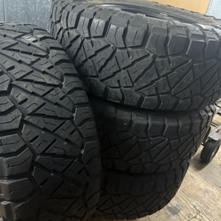 NITTO RIDGE GRAPPLER 35X12.50R17LT