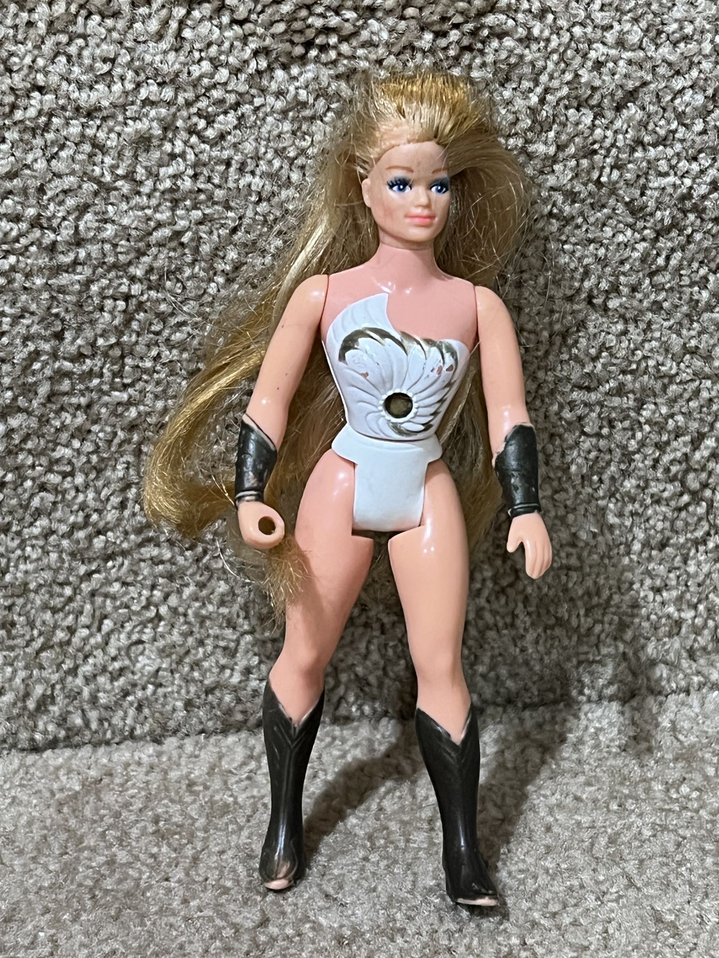 Vintage 1984 Mattel She Ra Princess of Power Queen Shera Doll Action Figure