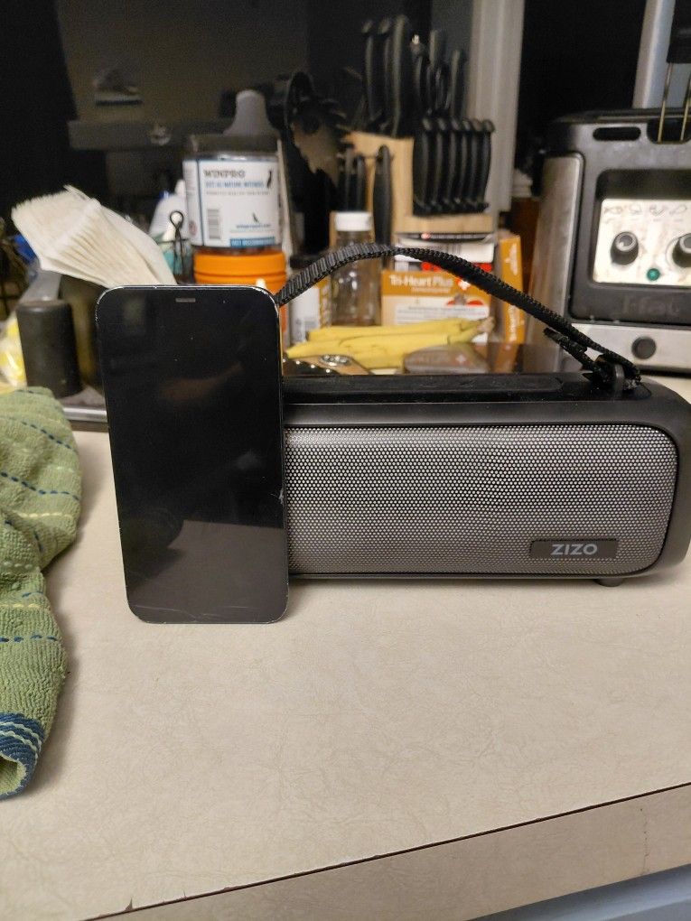 Iphone 12 And ZIZO speaker