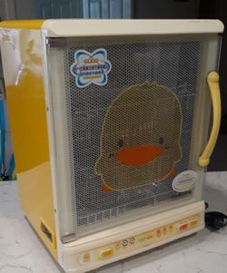 Piyo Piyo Baby Bottle Sterilizer 