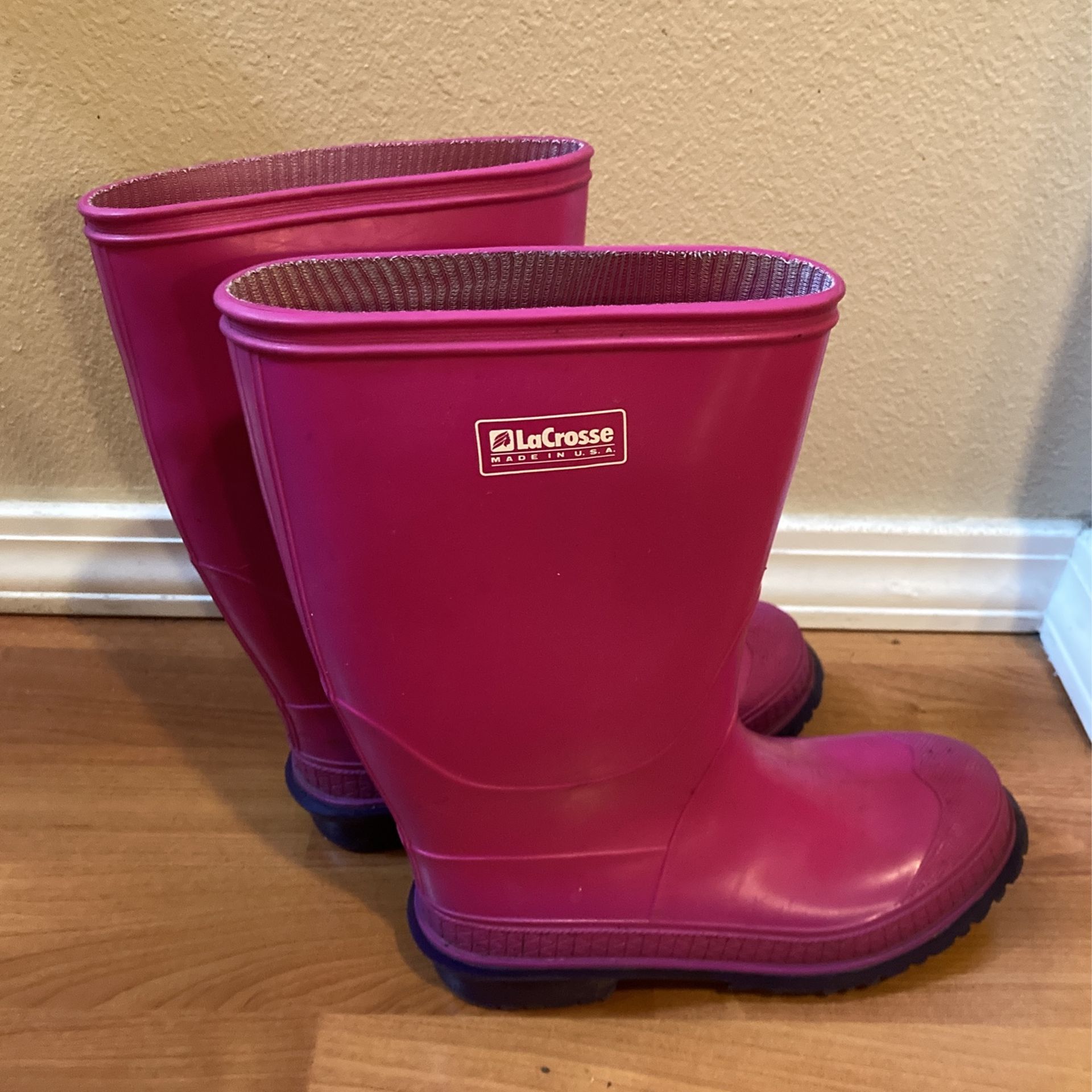 LaCrosse Rain Boots Size 2 (Youth)