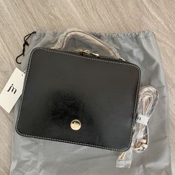 Jessica Moore Black Textured Camera Bag With Crossbody Strap