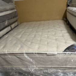Queen Size Mattress (Colchon Queen Size)