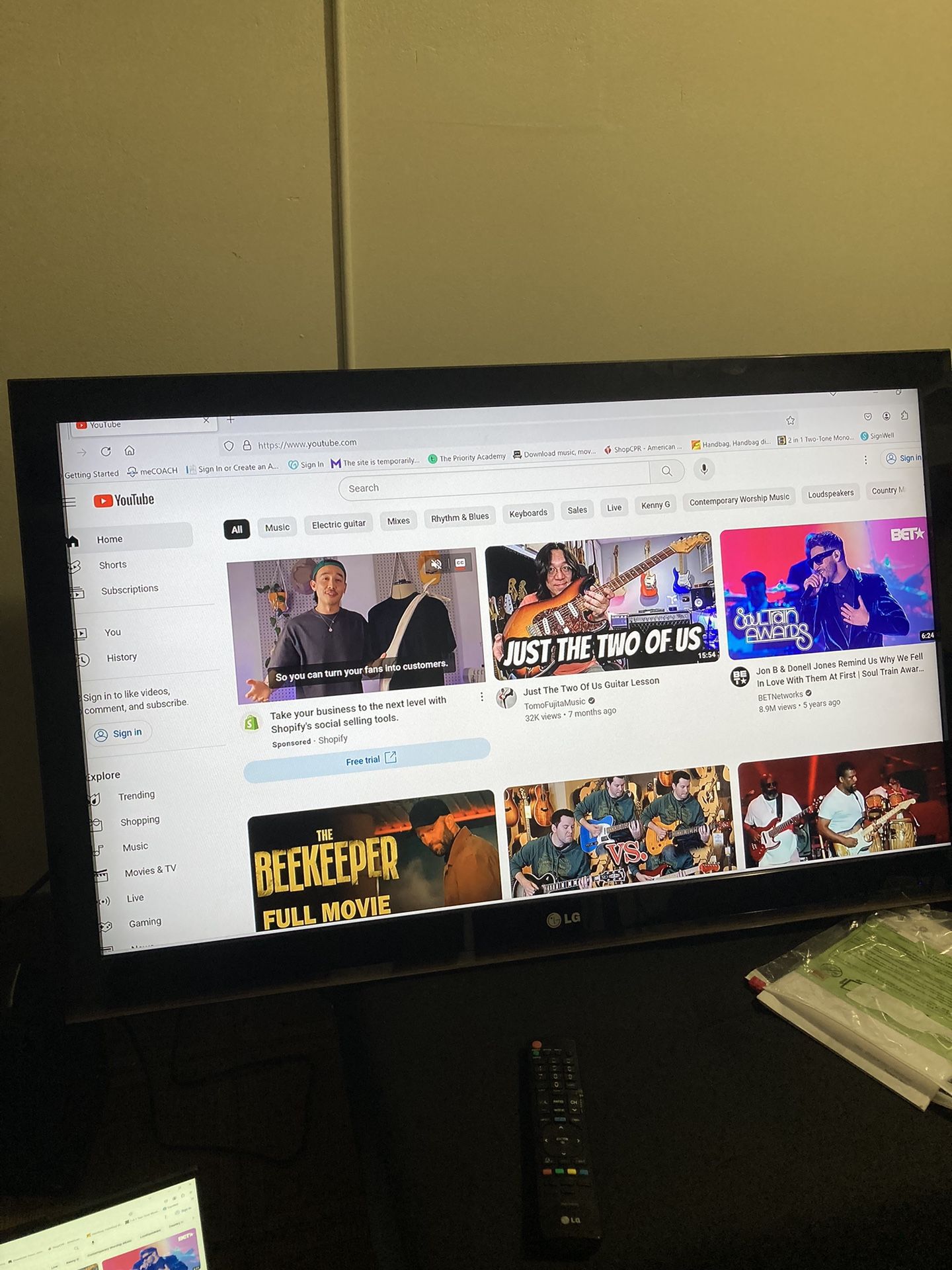 42” LG Flat Screen TV