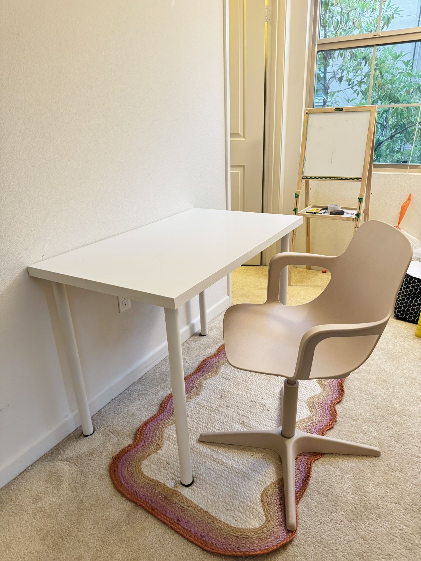 Desk And Great IKEA chair