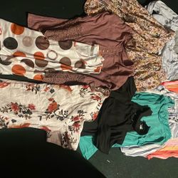 6 Dolar  11 Pieces Blouses.. Diferent Sizes S Ml 