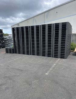 Plastic Pallets 