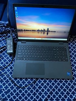 Dell Laptop 3540 - 13th Gen / i5 / 512gb storage
