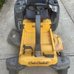 2017 Cub Cadet 42” 250 Hours Only 