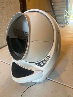 Grey Automatic Self-Cleaning Cat Litter Box App Control Odor Reduction Clumping Litter