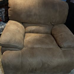 Comfy Recliner 