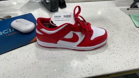 Shoes: Nike low dunks