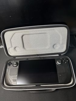Steam Deck LCD 512 GB with accessories