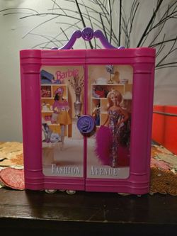 Barbie Fashion Avenue 1997 Wardrobe Closet Case With Drawers COMPLETE