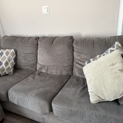 Couch set