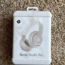 Beats Studio Pro