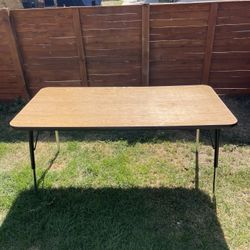 Table - 60”L x 30”W x28”H