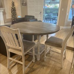 $50 Dining table 4 chairs 