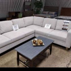 Thomasville Convertible Sleeper Sectional(NEW)