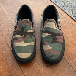 Camo Army Vans (size 8.5 Men) 