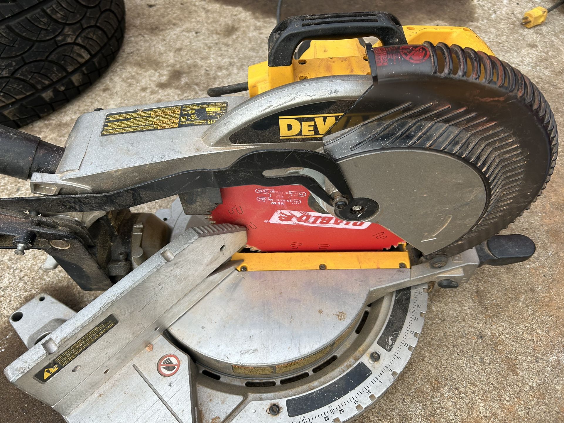 DeWalt DW715