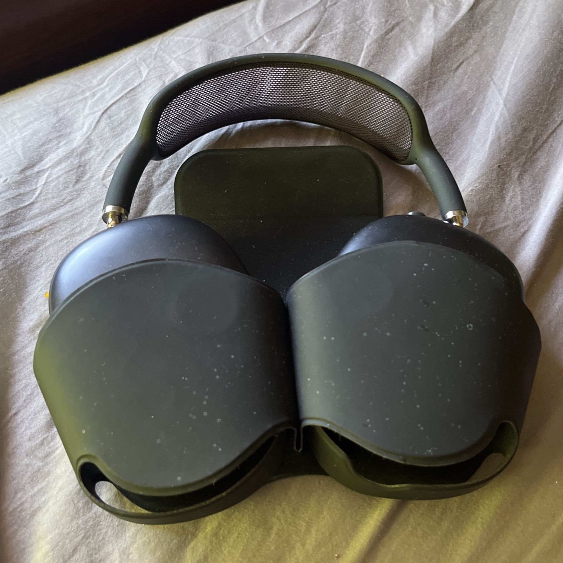 Brand New I send Like 2  Air Pod Max