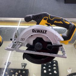 DeWalt Circular Saw 