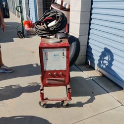 Airco Welder/ 225 AMP