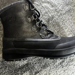 Sketchers North Thinsulate Water Resistant Hiking Snow Winter Men’s Black Boots