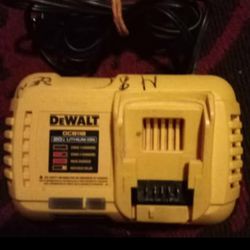 Used DeWalt 20v lithium ion battery charger