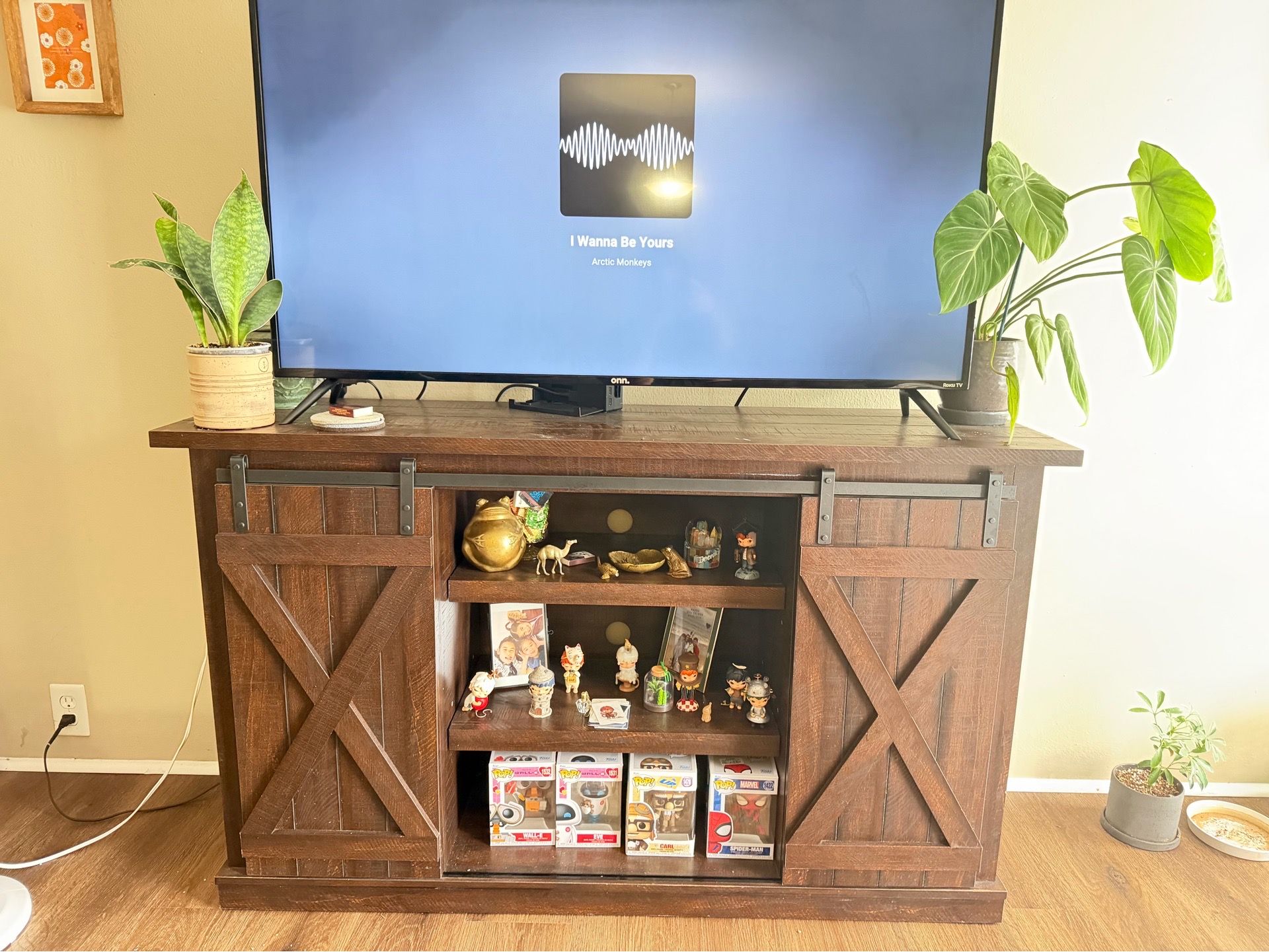Tv console