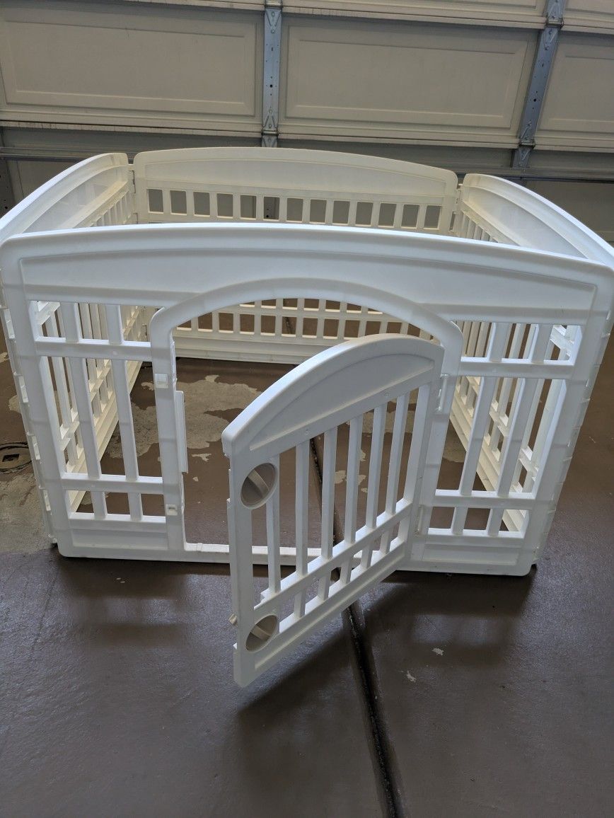 Dog playpen
