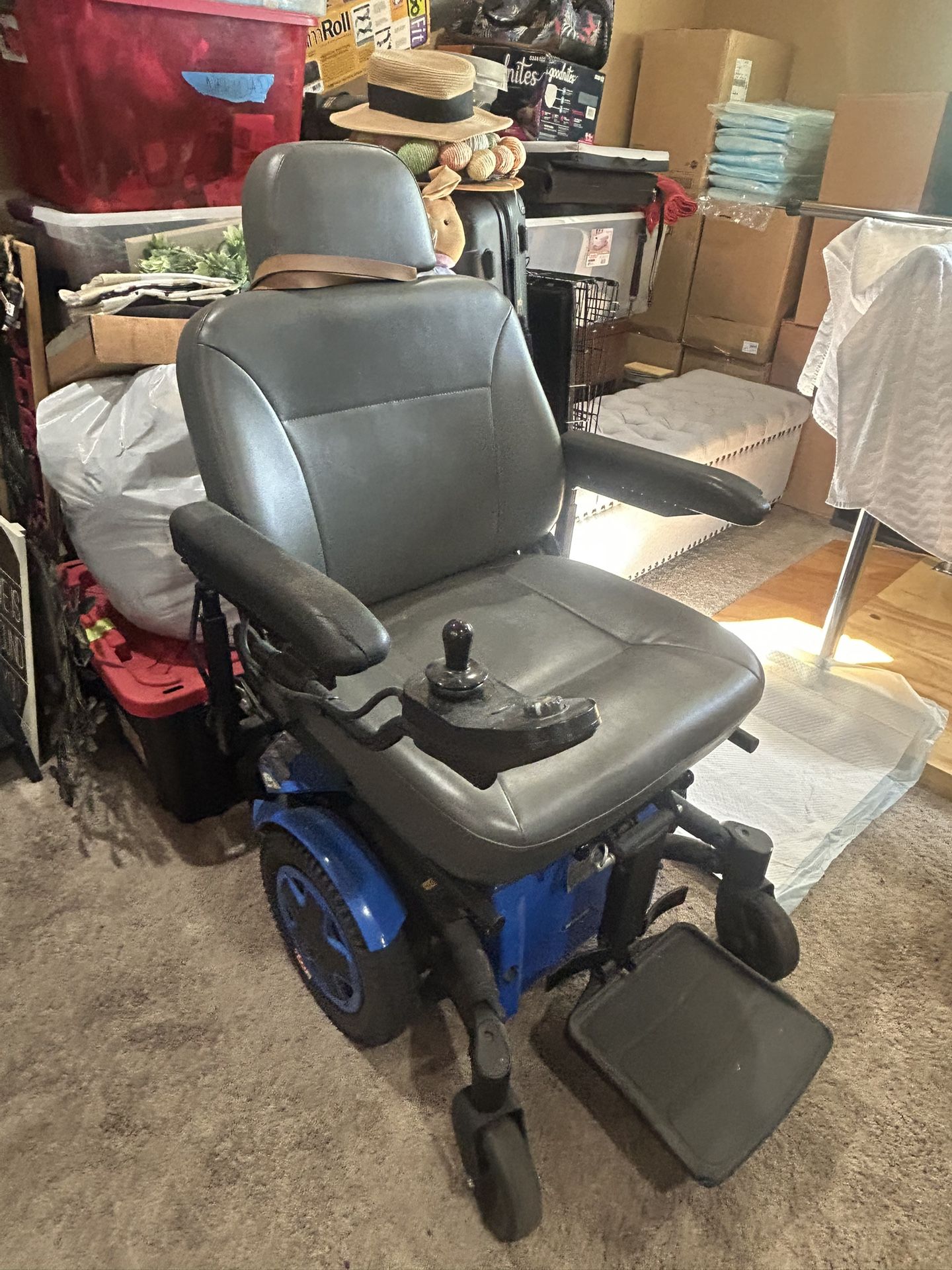 Vendo Silla De Ruedas Para Capacidad De 400 Libras X $1950. O Mejor Oferta.