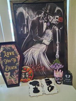 Couples skull/skeleton room decor
