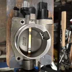 Throttle Body And Under Drive Pulley