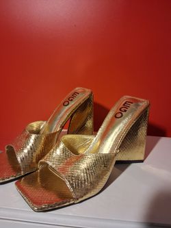 EGO Gold Triangle heels Size UK7