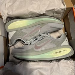 Nike Vomero 18 College Grey Dusty Olive