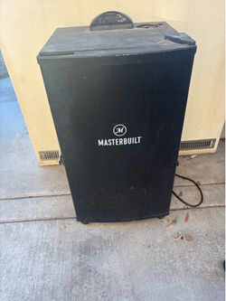 Masterbuilt electric smoker - 30 “