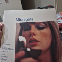 New Record Taylor Swift & Wall Pic 